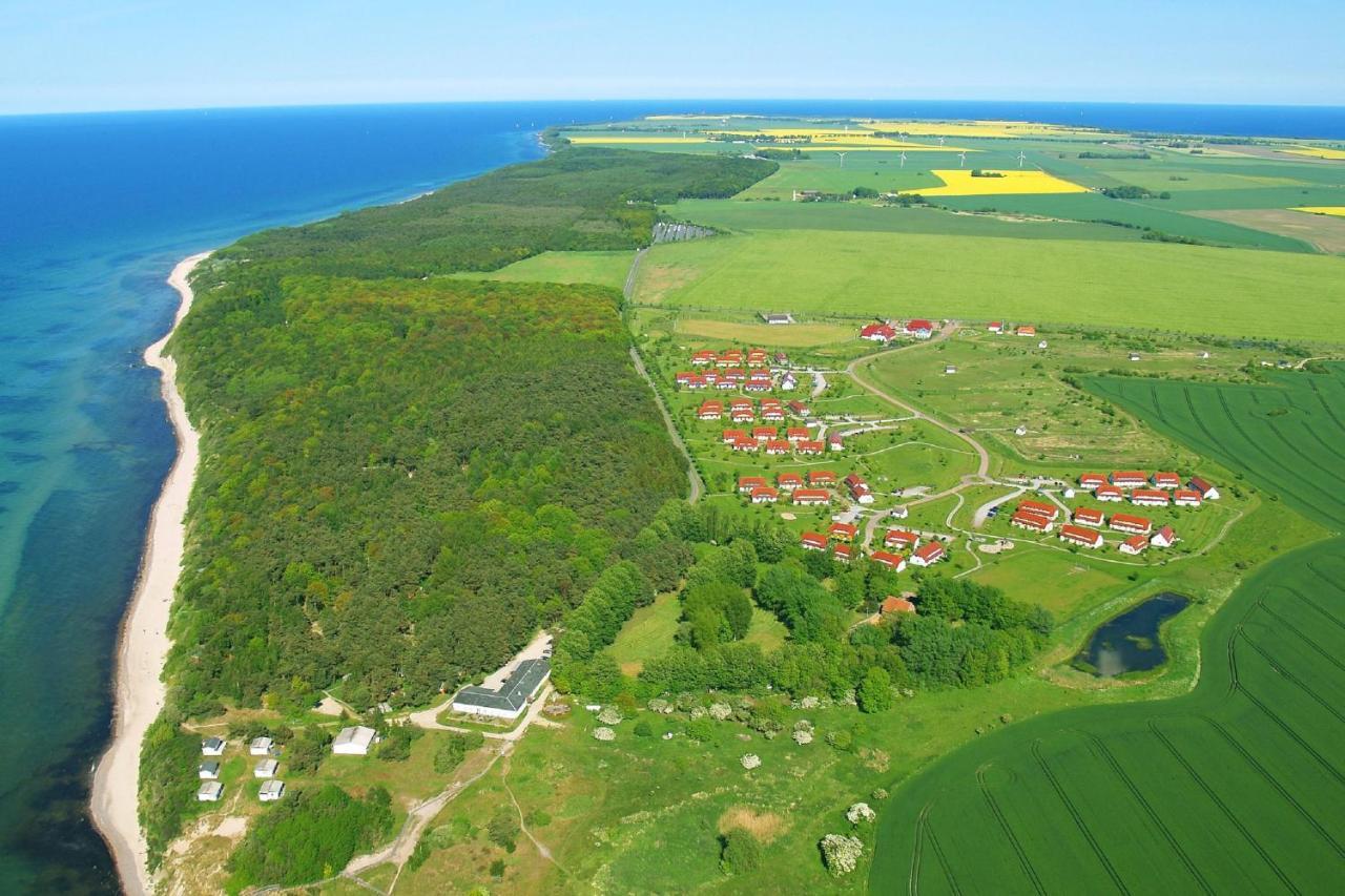 Strandnahe Ferienwohnung Mit Eigener Terrasse - Feriendorf Bakenberg Fewo D06 Dranske Esterno foto